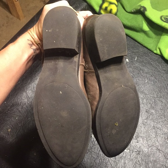 Liz Claiborne, size 8.5 - Picture 3 of 3